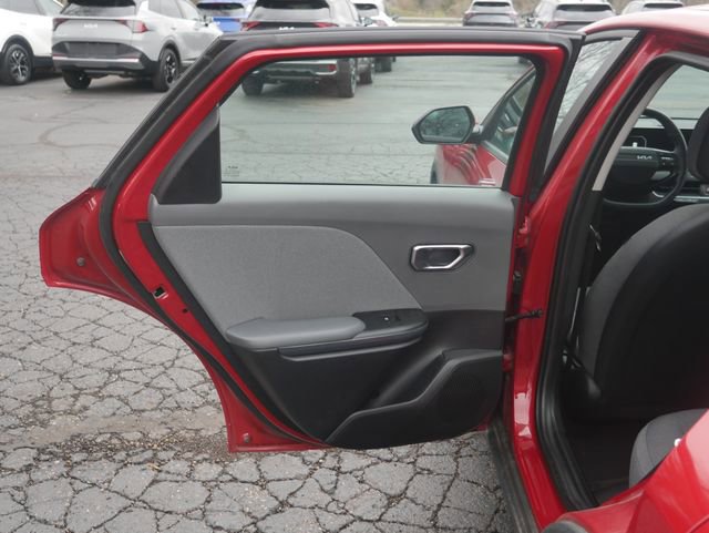 Used 2025 Kia K4 EX image 16