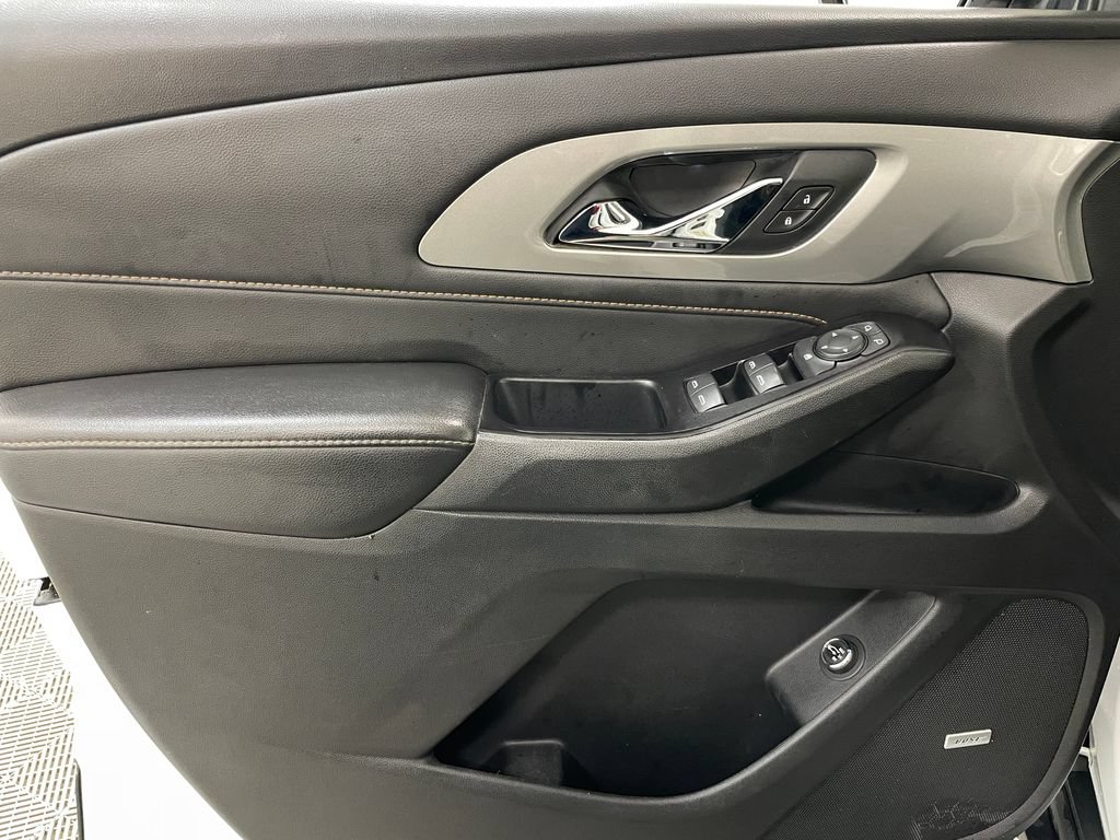 Used 2020 Chevrolet Traverse RS w/ LPO, Floor Liner Package AWD/4WD image 26