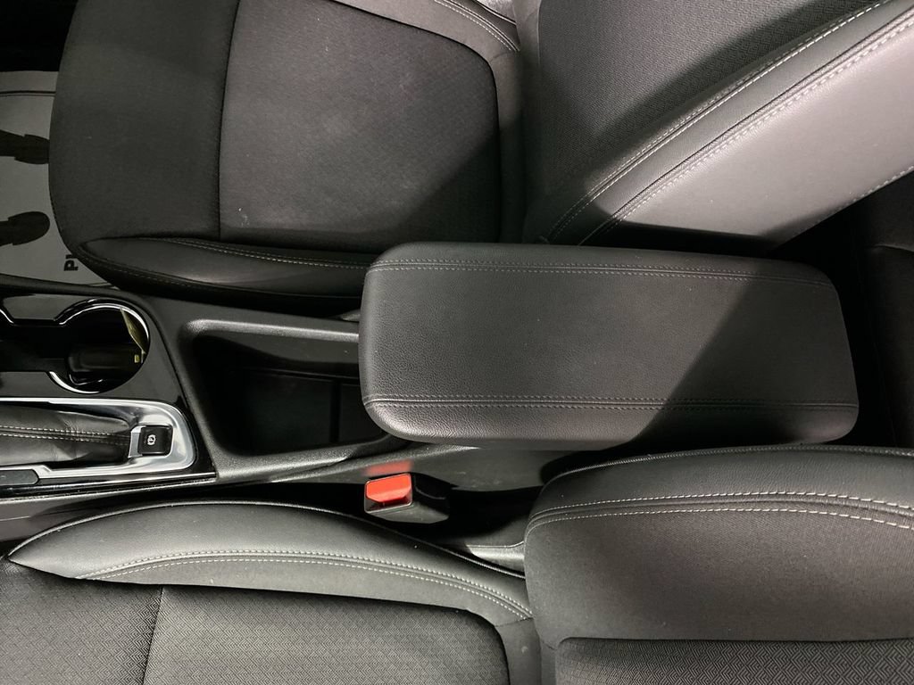 Certified 2023 Buick Encore GX Preferred w/ Cold Weather Comfort Package AWD/4WD image 20