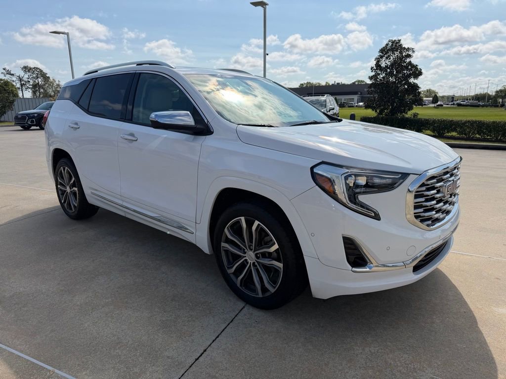 Used 2019 GMC Terrain Denali w/ Advanced Safety Package image 7