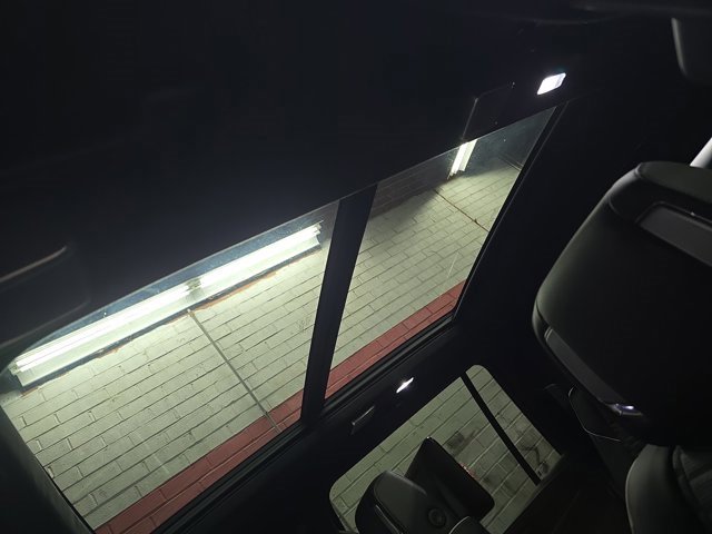 Certified 2024 Cadillac Escalade ESV Sport Platinum image 30