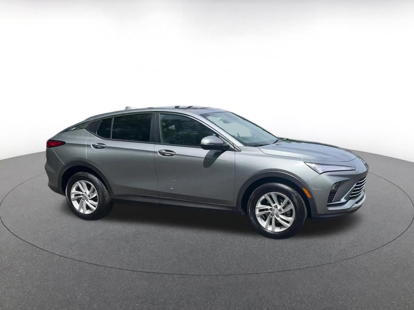 Used 2025 Buick Envista Preferred image 2