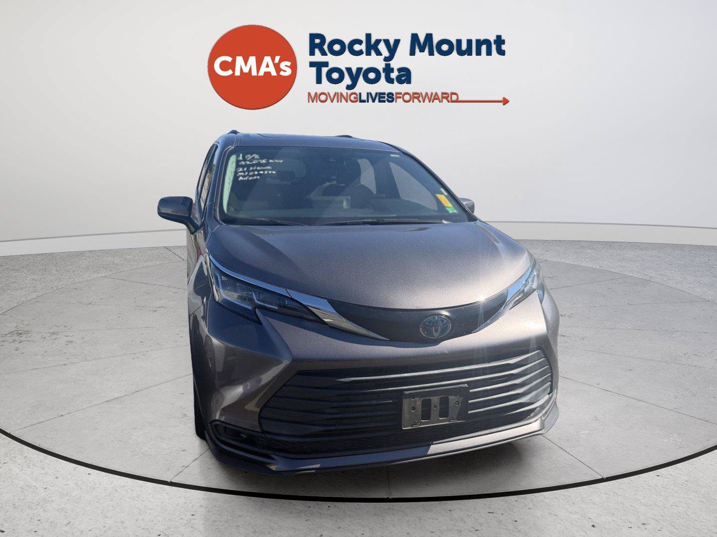 Used 2021 Toyota Sienna LE w/ LE Plus Package AWD/4WD image 15