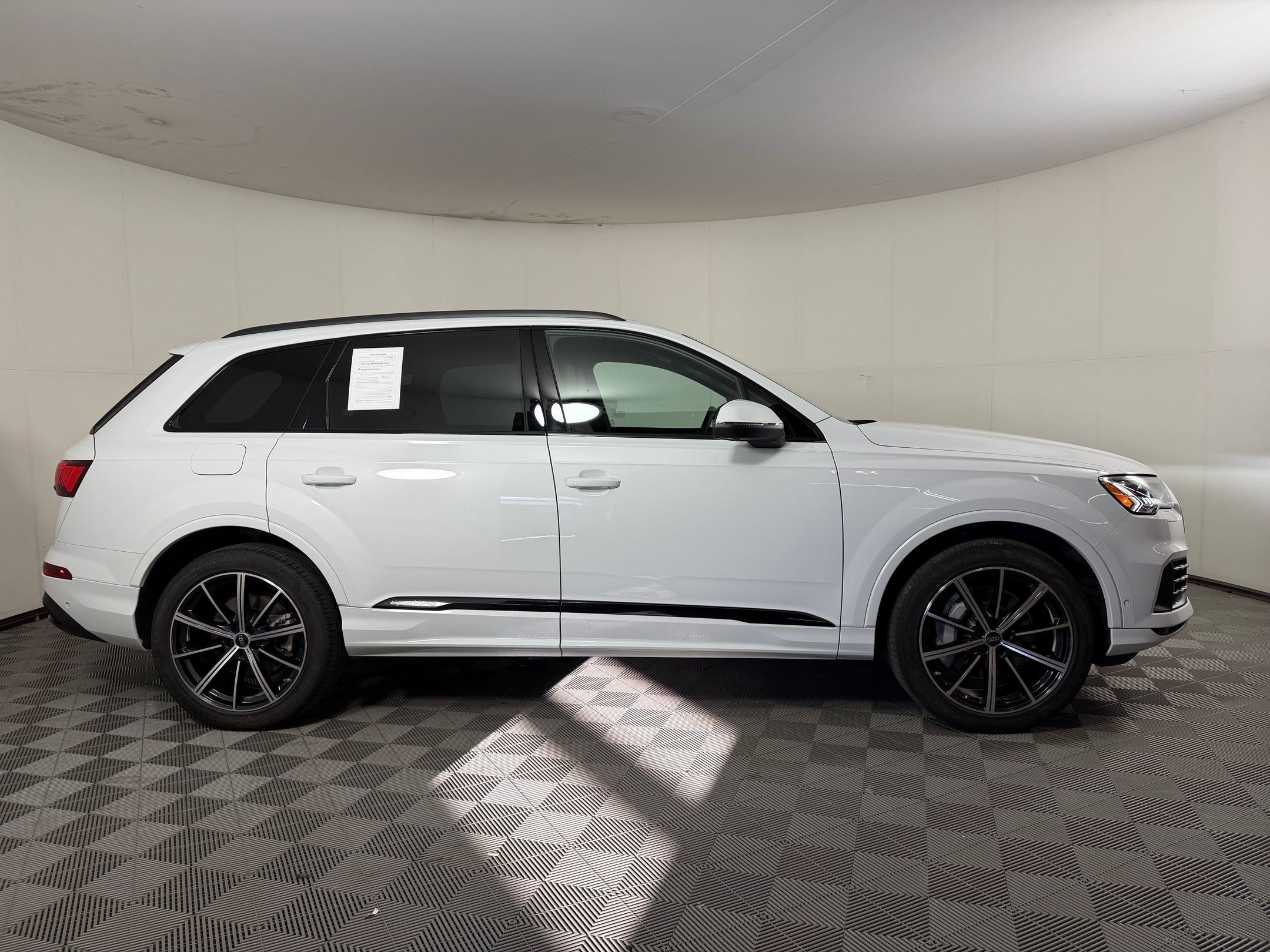 Used 2023 Audi Q7 3.0T Premium Plus AWD/4WD image 8