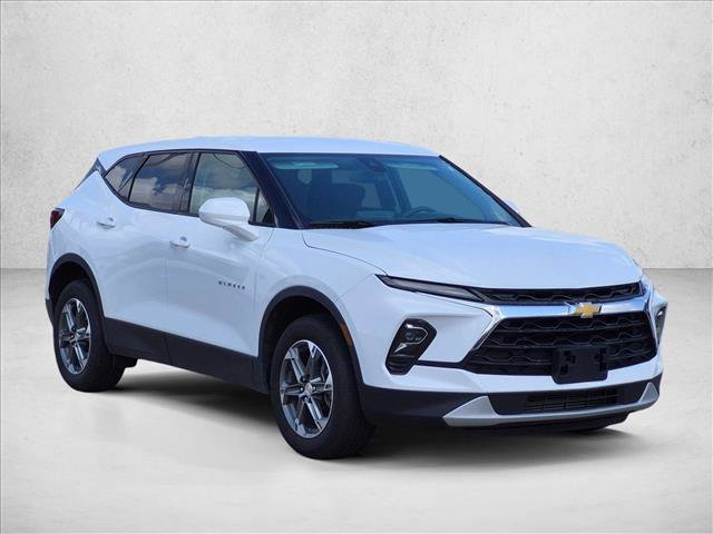 Used 2025 Chevrolet Blazer LT AWD/4WD video 3