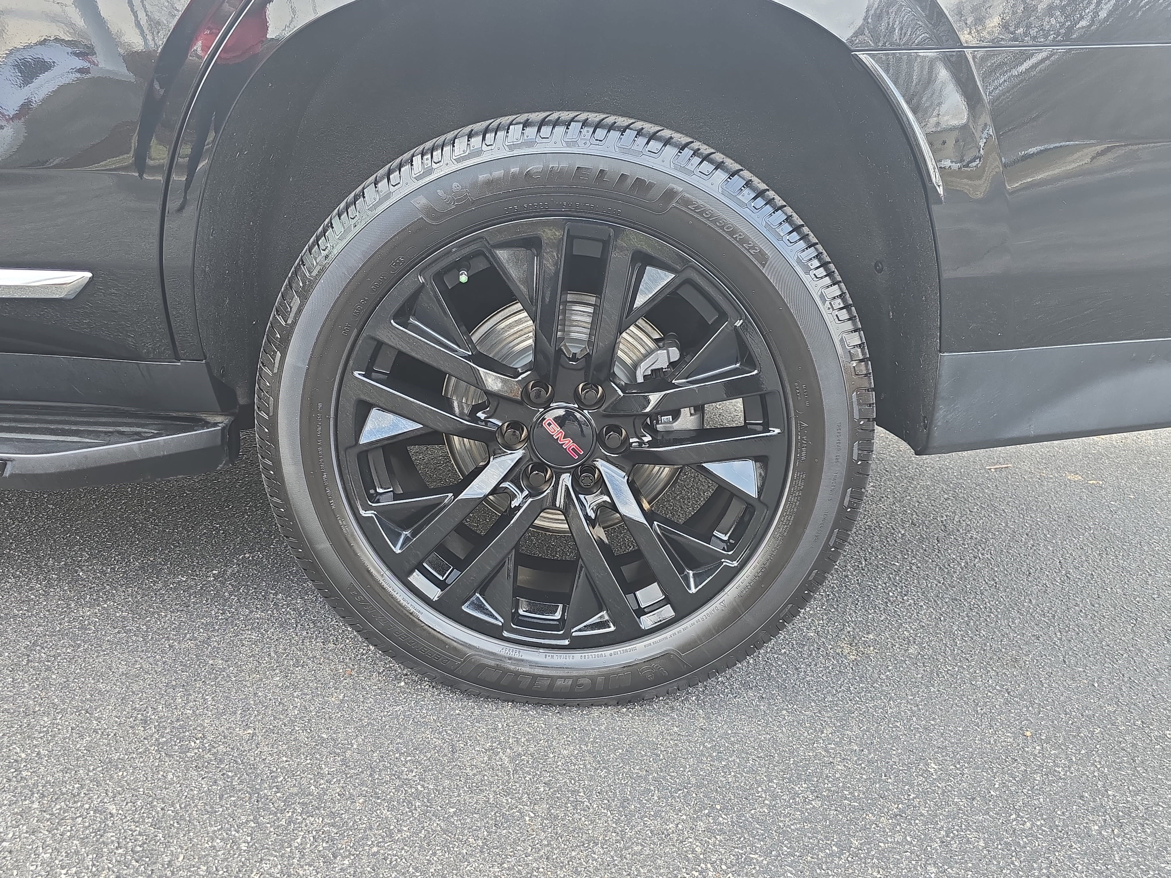 Used 2023 GMC Yukon SLT image 34