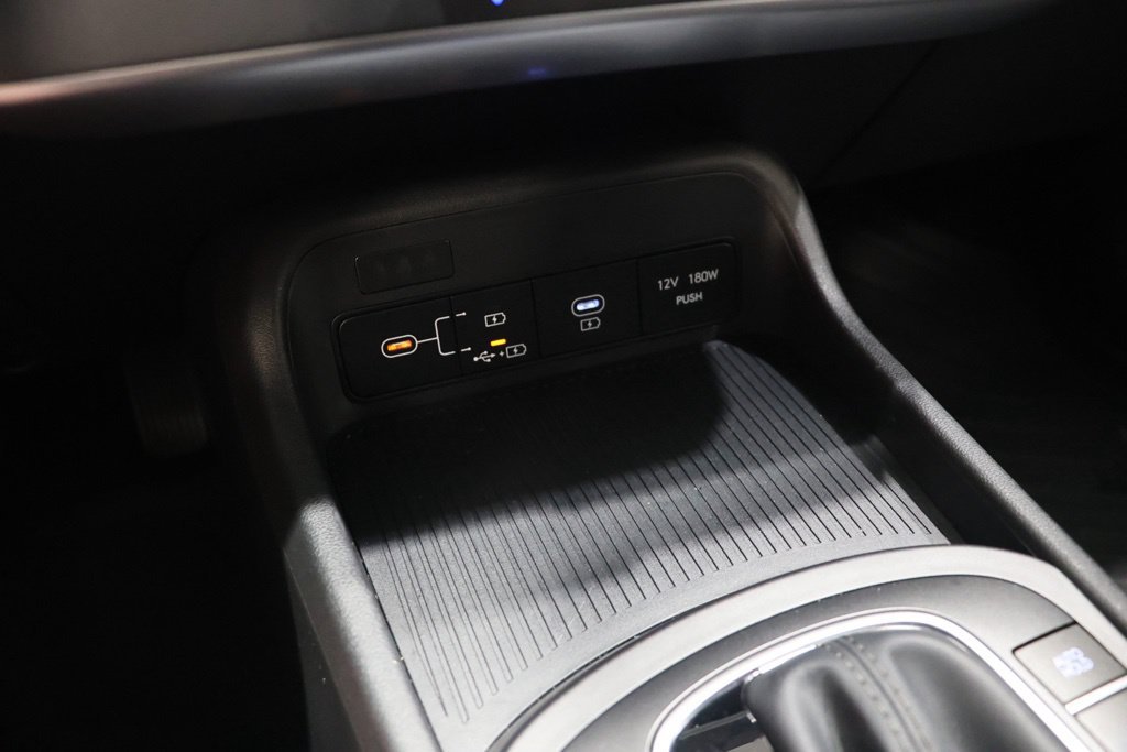 Used 2025 Hyundai Kona SEL FWD image 25