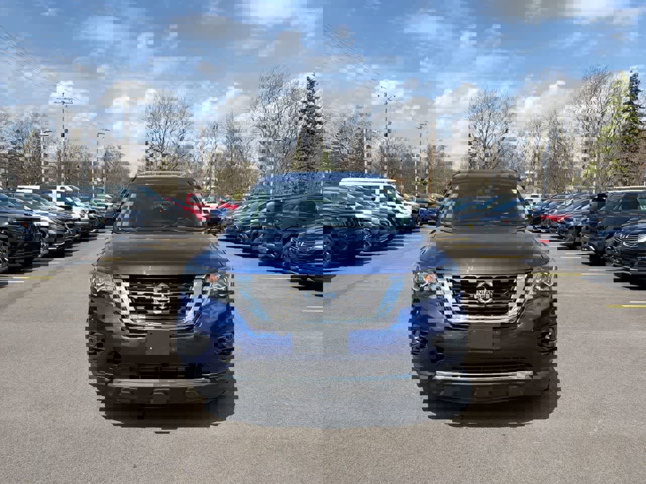 Used 2017 Nissan Pathfinder SV AWD/4WD image 16