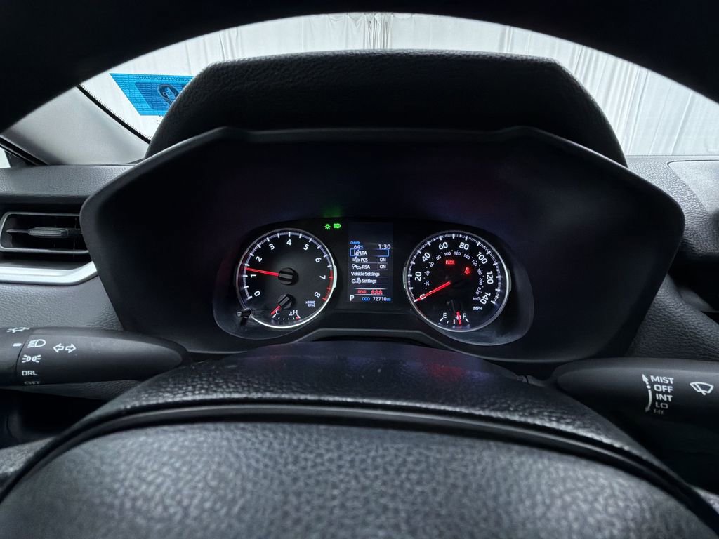 Used 2019 Toyota RAV4 LE AWD/4WD image 12