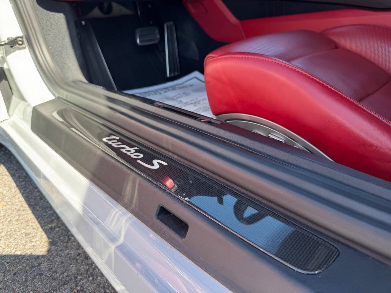 Used 2015 Porsche 911 Turbo S image 56