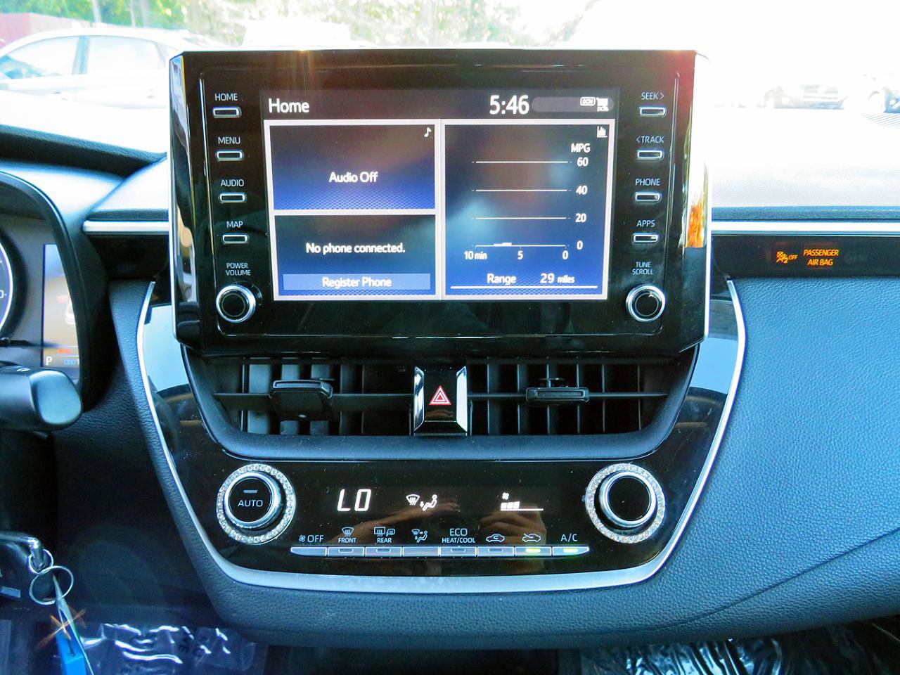 Used 2020 Toyota Corolla LE FWD image 23