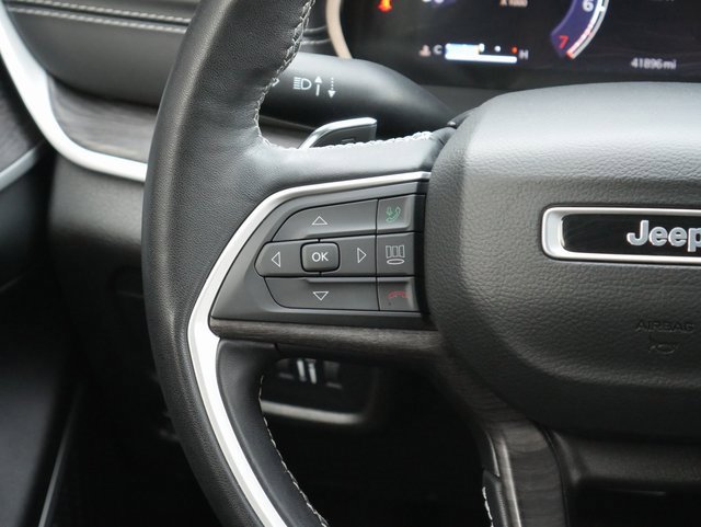 Used 2022 Jeep Grand Cherokee L Limited image 17