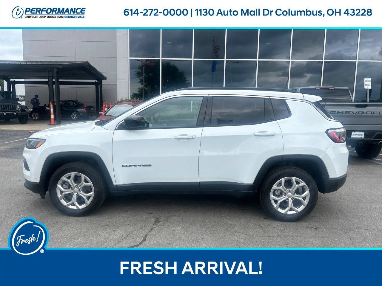 Used 2024 Jeep Compass Latitude w/ Convenience Group AWD/4WD image 7