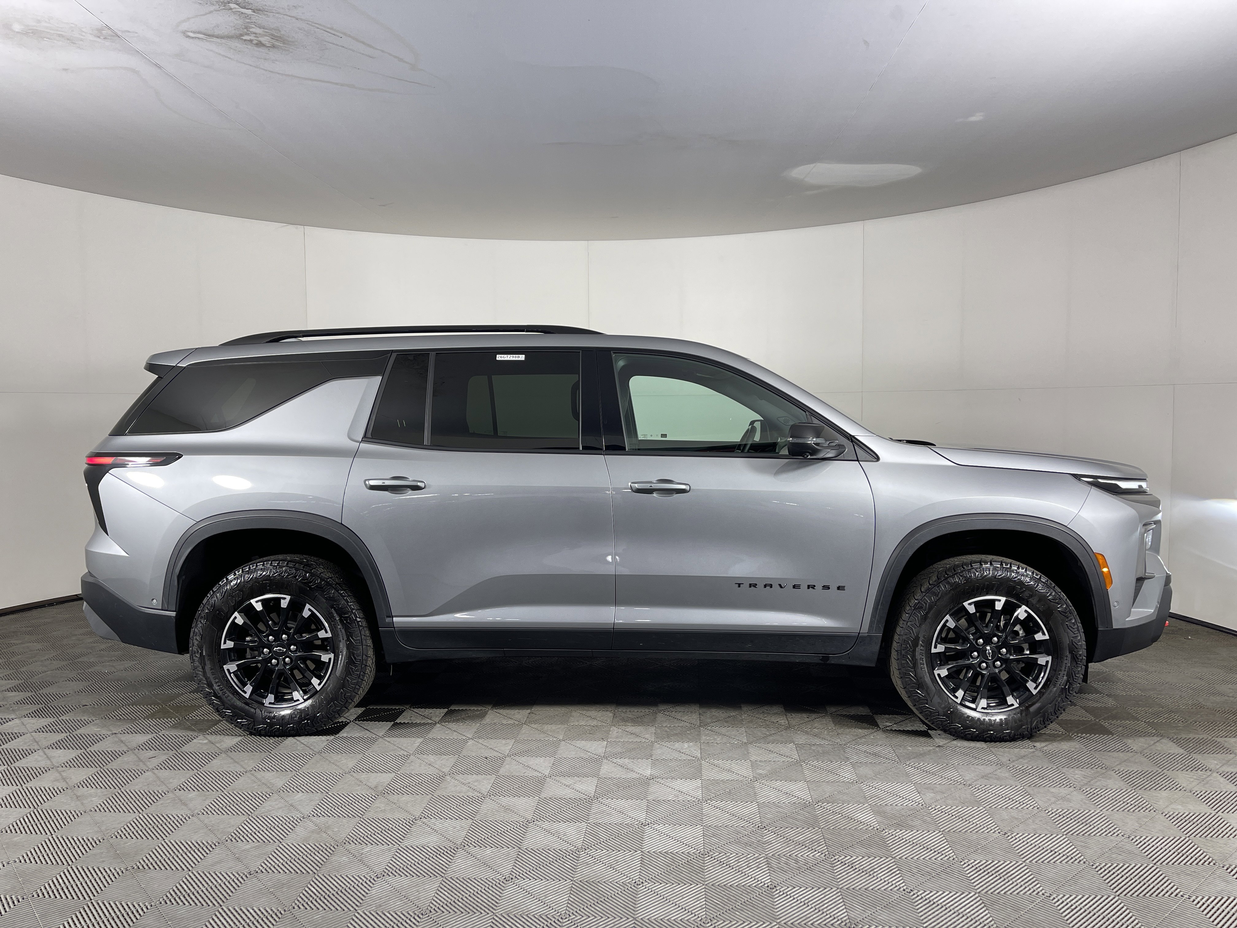 Used 2025 Chevrolet Traverse Z71 w/ Enhanced Driving Package image 5