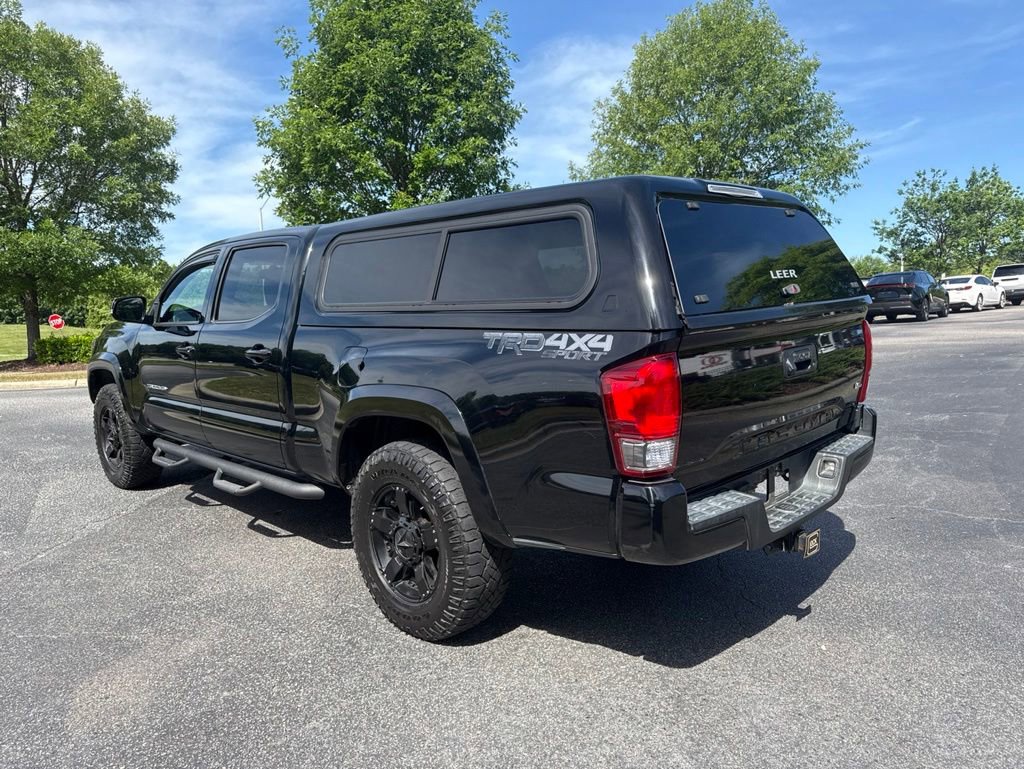 Used 2017 Toyota Tacoma TRD Sport w/ Tow Package AWD/4WD image 4