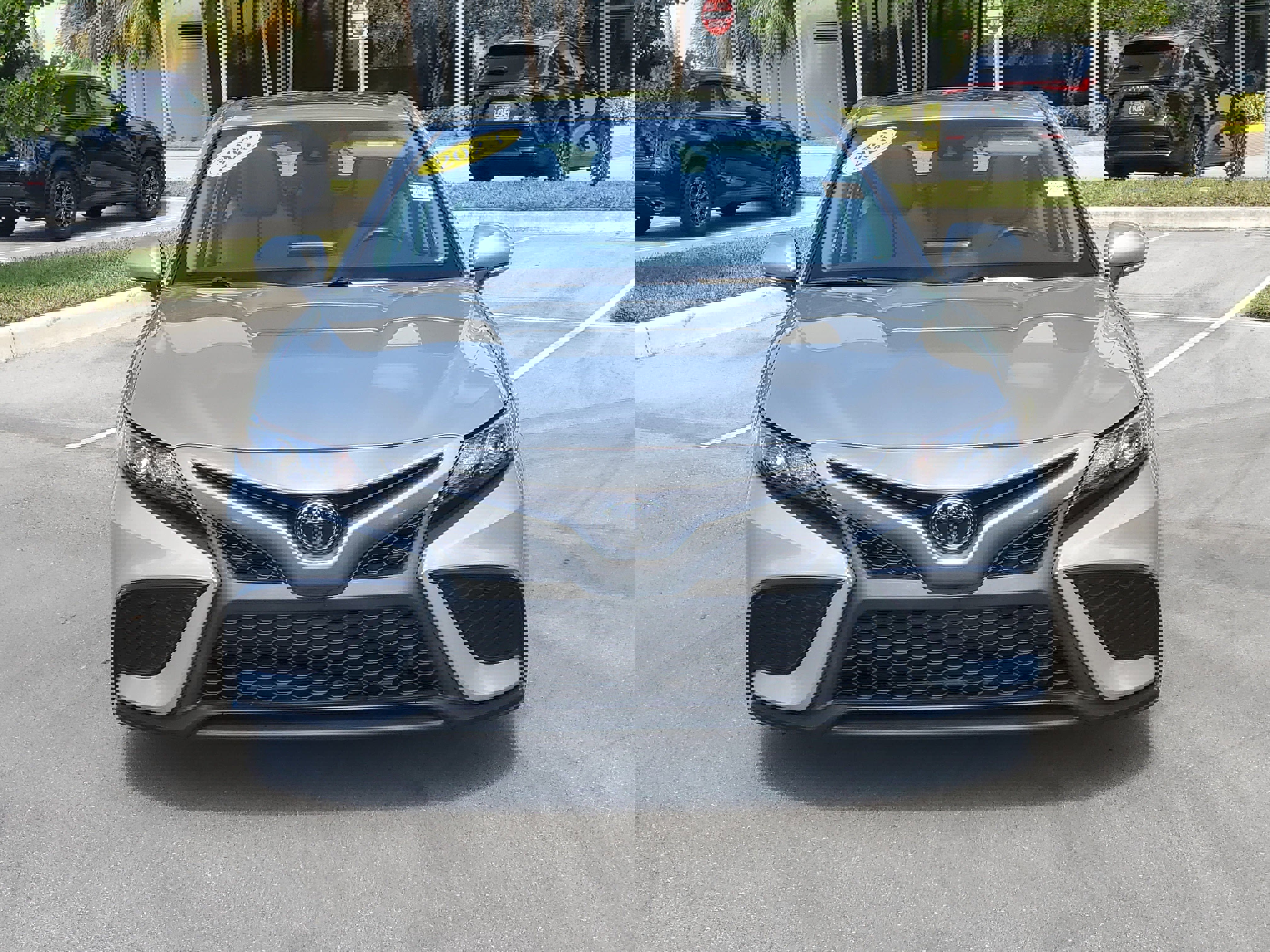 Used 2023 Toyota Camry SE w/ Cold Weather Package image 8