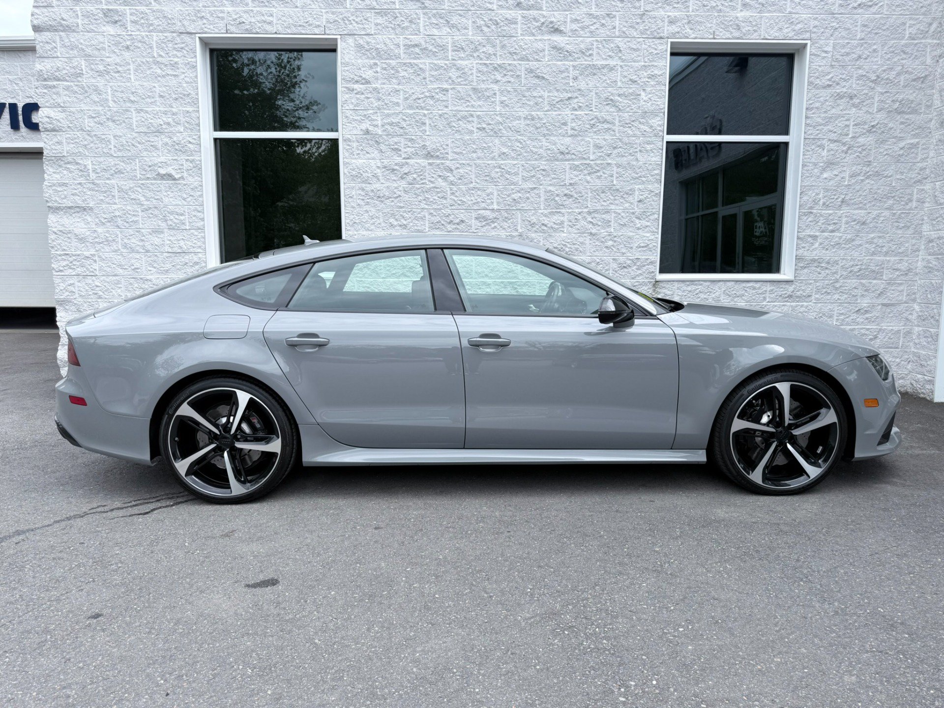 Used 2016 Audi RS 7 Prestige w/ Carbon-Optic Package AWD/4WD image 38