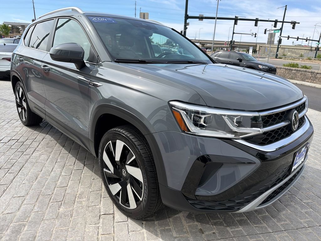 Certified 2024 Volkswagen Taos SEL AWD/4WD image 9