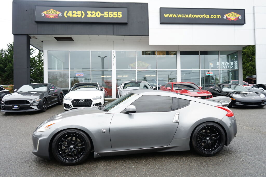 Used 2013 Nissan 370Z Coupe image 2