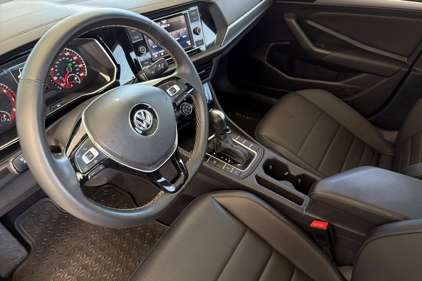 Used 2021 Volkswagen Jetta SE FWD image 10