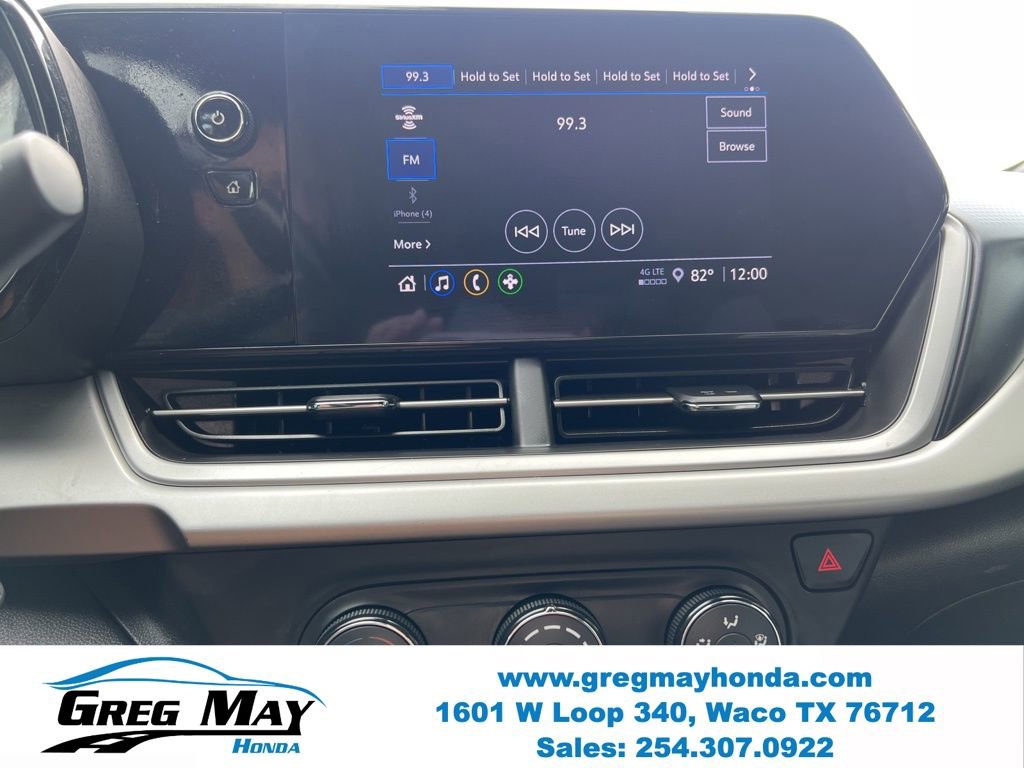 Used 2024 Chevrolet Trax RS FWD image 31