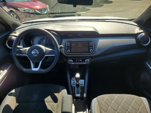 Used 2018 Nissan Kicks SV FWD image 15