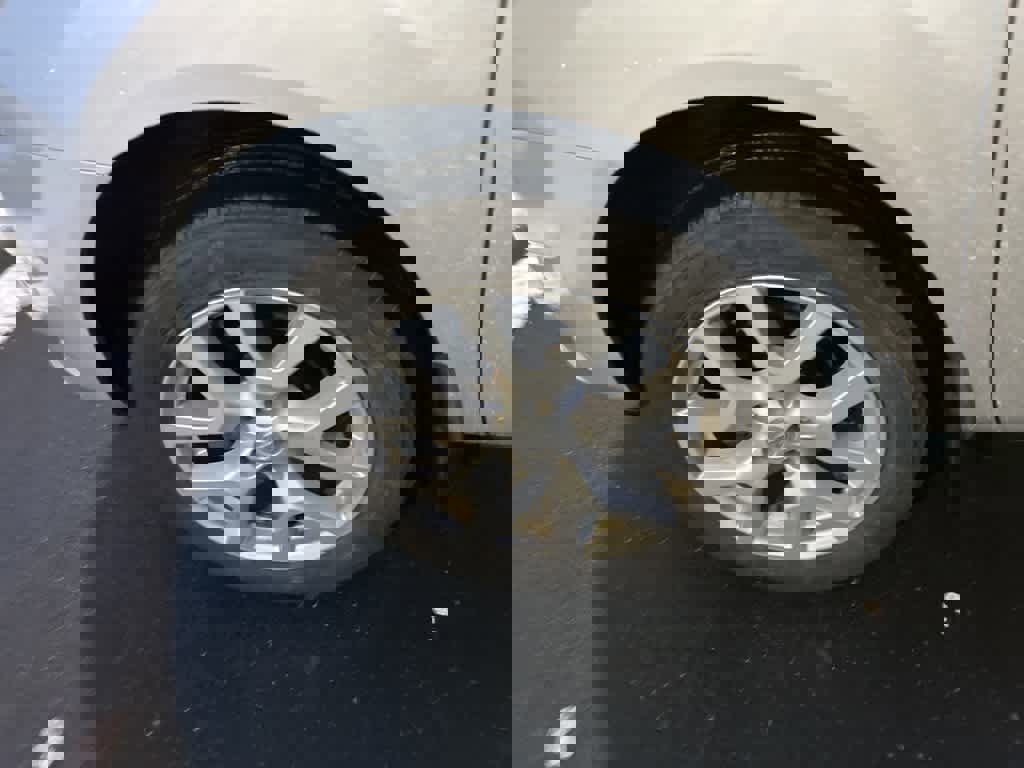 Used 2011 Nissan Rogue SV w/ SL Pkg image 12