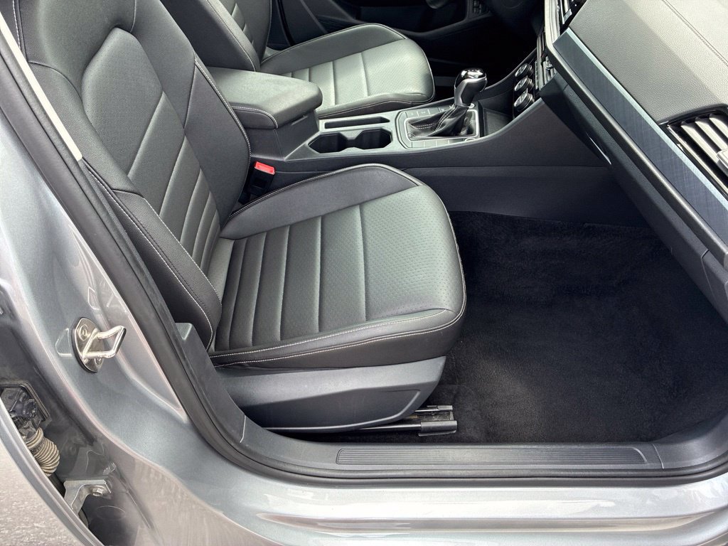 Used 2024 Volkswagen Jetta SE FWD image 42