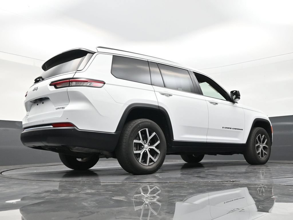 Used 2023 Jeep Grand Cherokee L Limited w/ Luxury Tech Group II AWD/4WD image 24