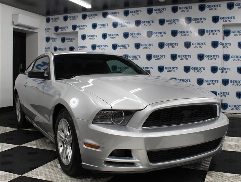 Used 2013 Ford Mustang Coupe RWD image 5