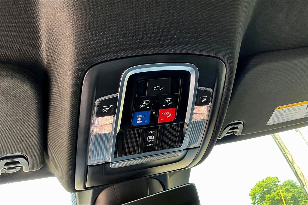 Used 2023 RAM 1500 Limited AWD/4WD image 18