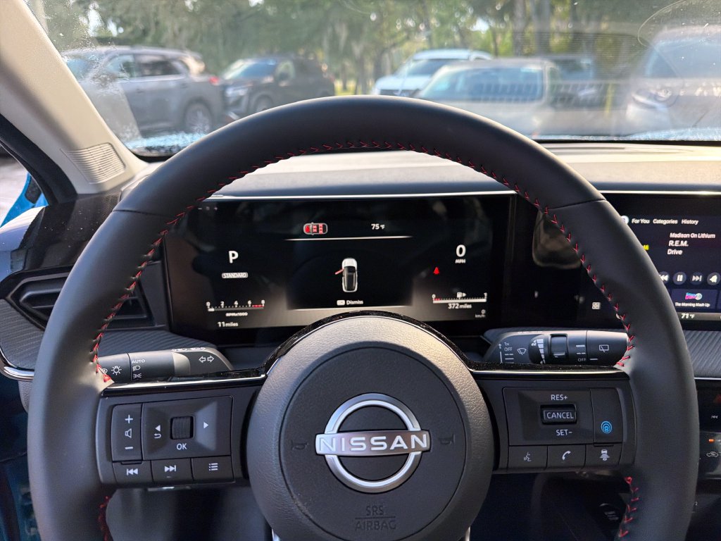 New 2027 Nissan Kicks SR FWD image 18
