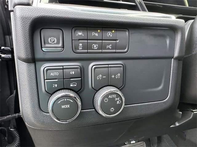 Certified 2025 Chevrolet Suburban LS w/ LPO, Dark Essentials Package image 16