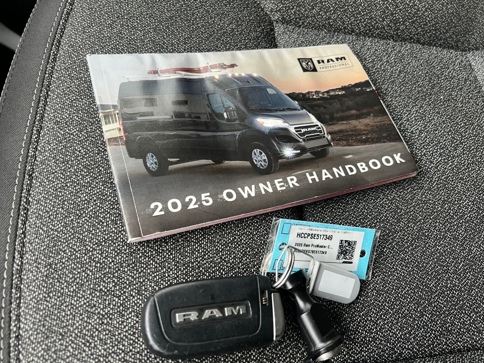 Used 2025 RAM ProMaster 2500 w/ U-Haul Equipment Group FWD image 12