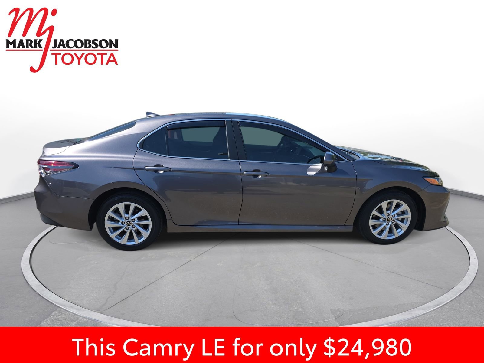 Used 2023 Toyota Camry LE FWD image 7