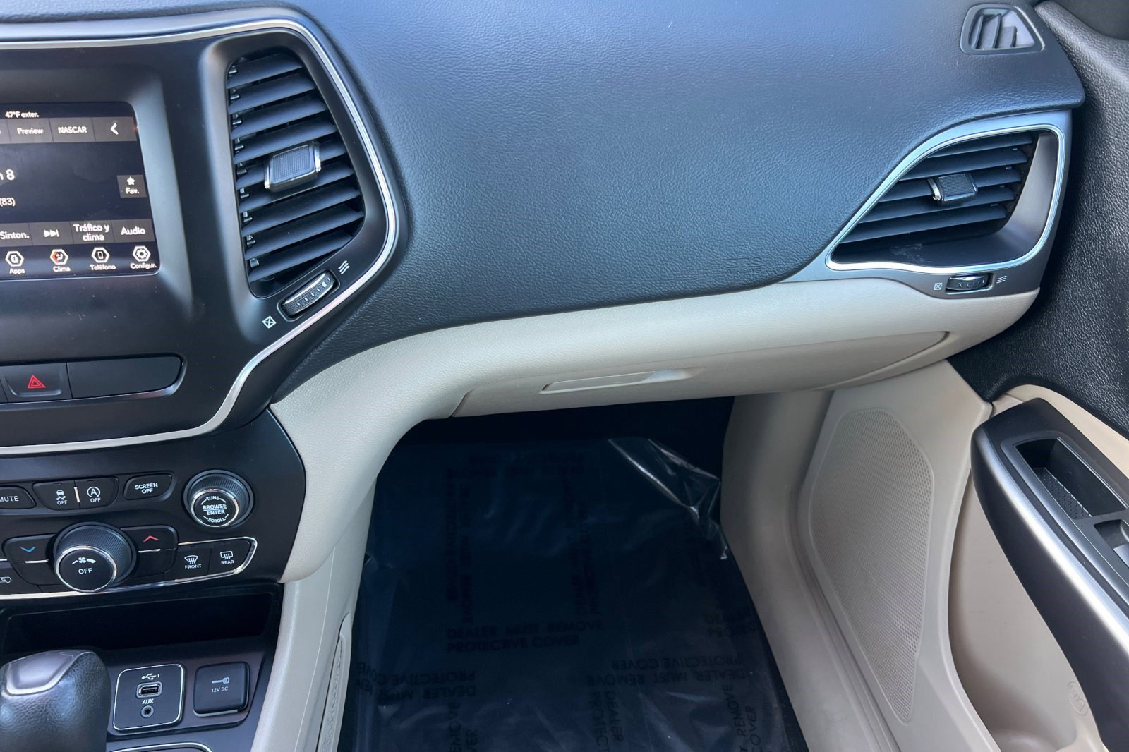 Used 2020 Jeep Cherokee Latitude image 29