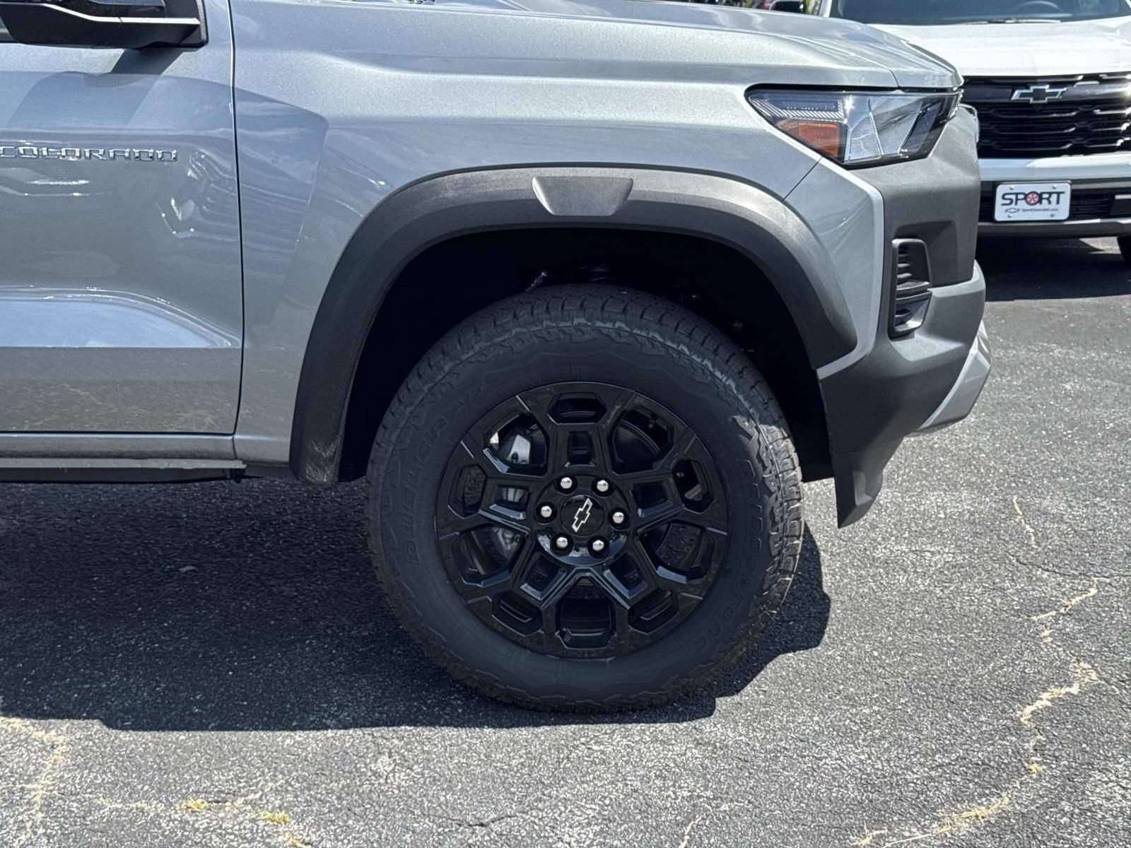 New 2026 Chevrolet Colorado Trail Boss w/ Midnight Edition AWD/4WD image 8