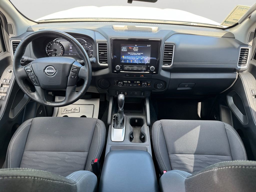 Used 2024 Nissan Frontier SV w/ SV Convenience Package RWD image 17