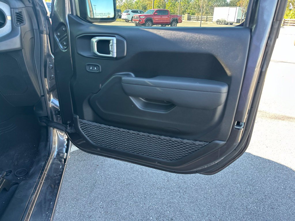 New 2026 Jeep Gladiator Sport w/ Dual Top Group AWD/4WD image 18