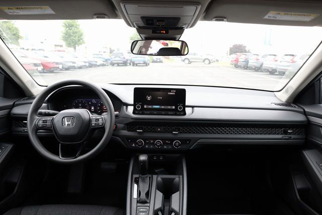 Used 2025 Honda Accord SE image 16