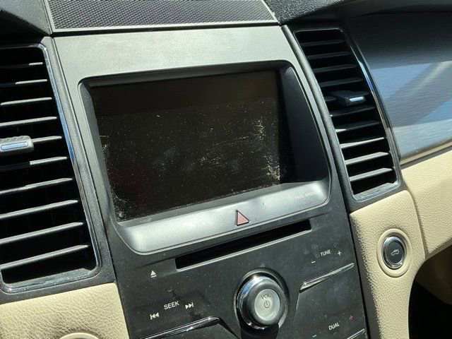 Used 2013 Ford Taurus SEL FWD image 23