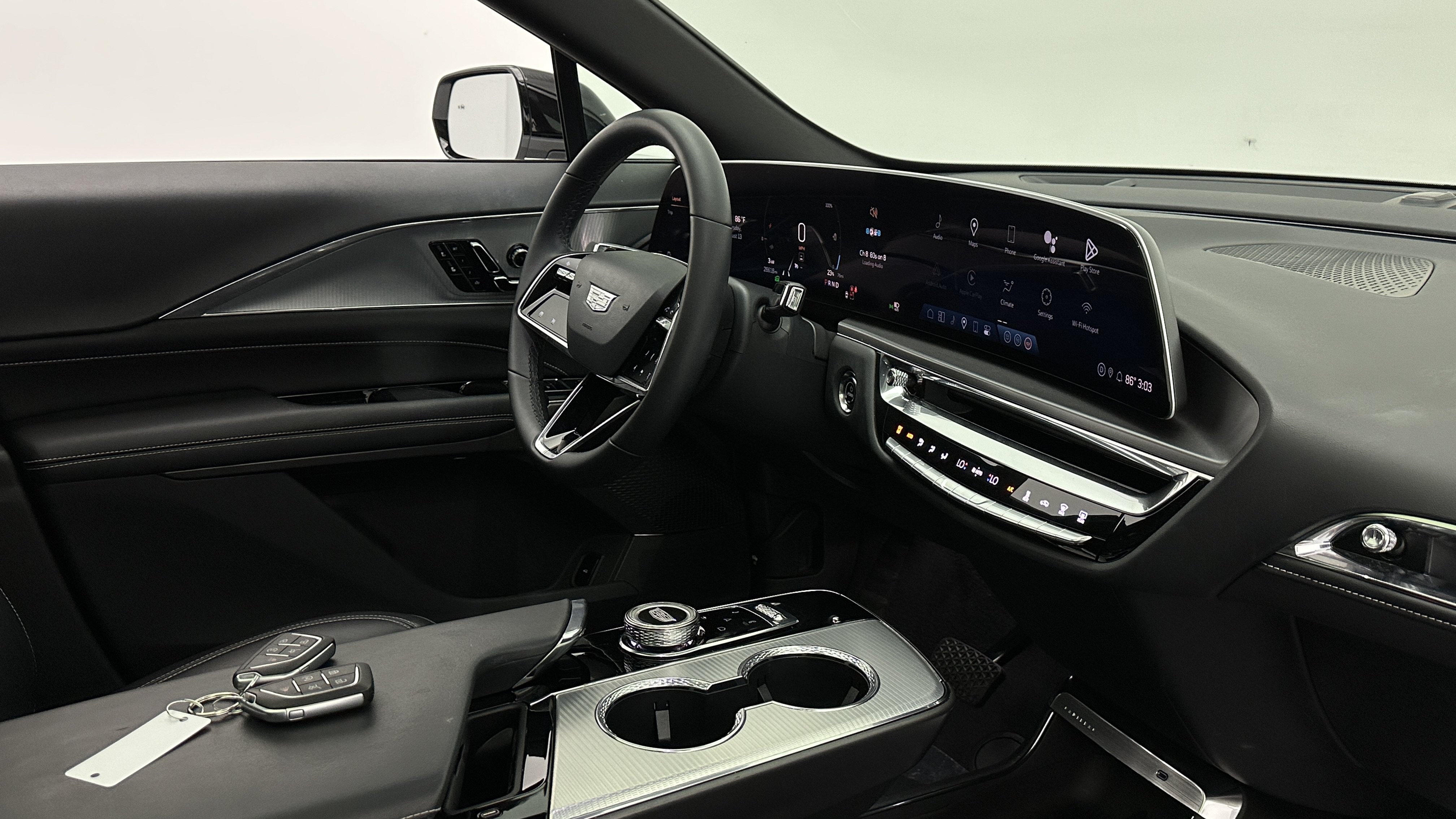 Used 2024 Cadillac Lyriq Tech RWD image 38