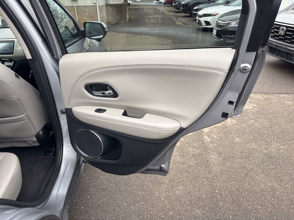 Used 2022 Honda HR-V EX-L image 9