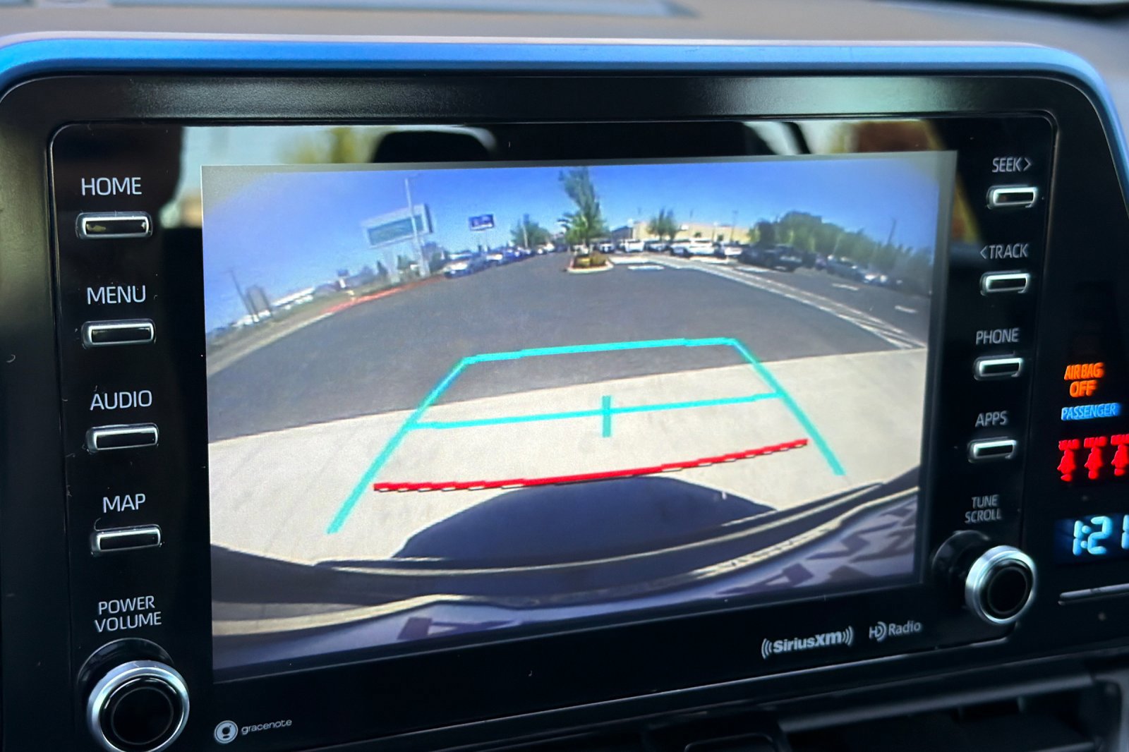 Used 2019 Toyota C-HR XLE FWD image 19