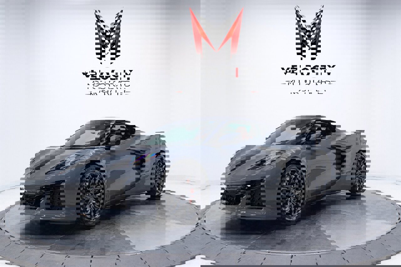 Used 2024 Chevrolet Corvette Z06 image 2