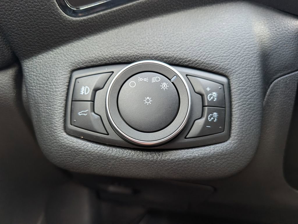 Used 2019 Ford Escape Titanium image 33