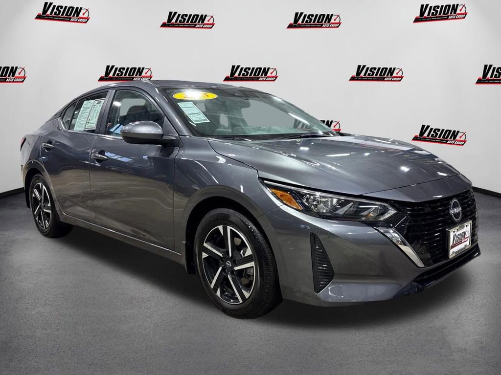 Used 2025 Nissan Sentra SV image 3