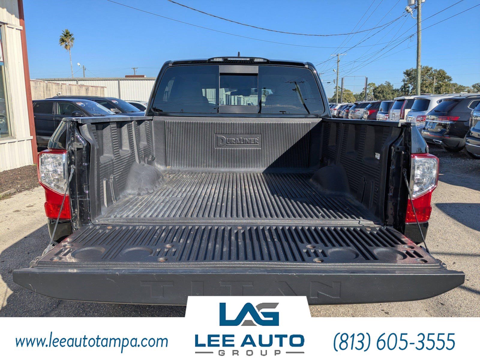 Used 2023 Nissan Titan SV image 12