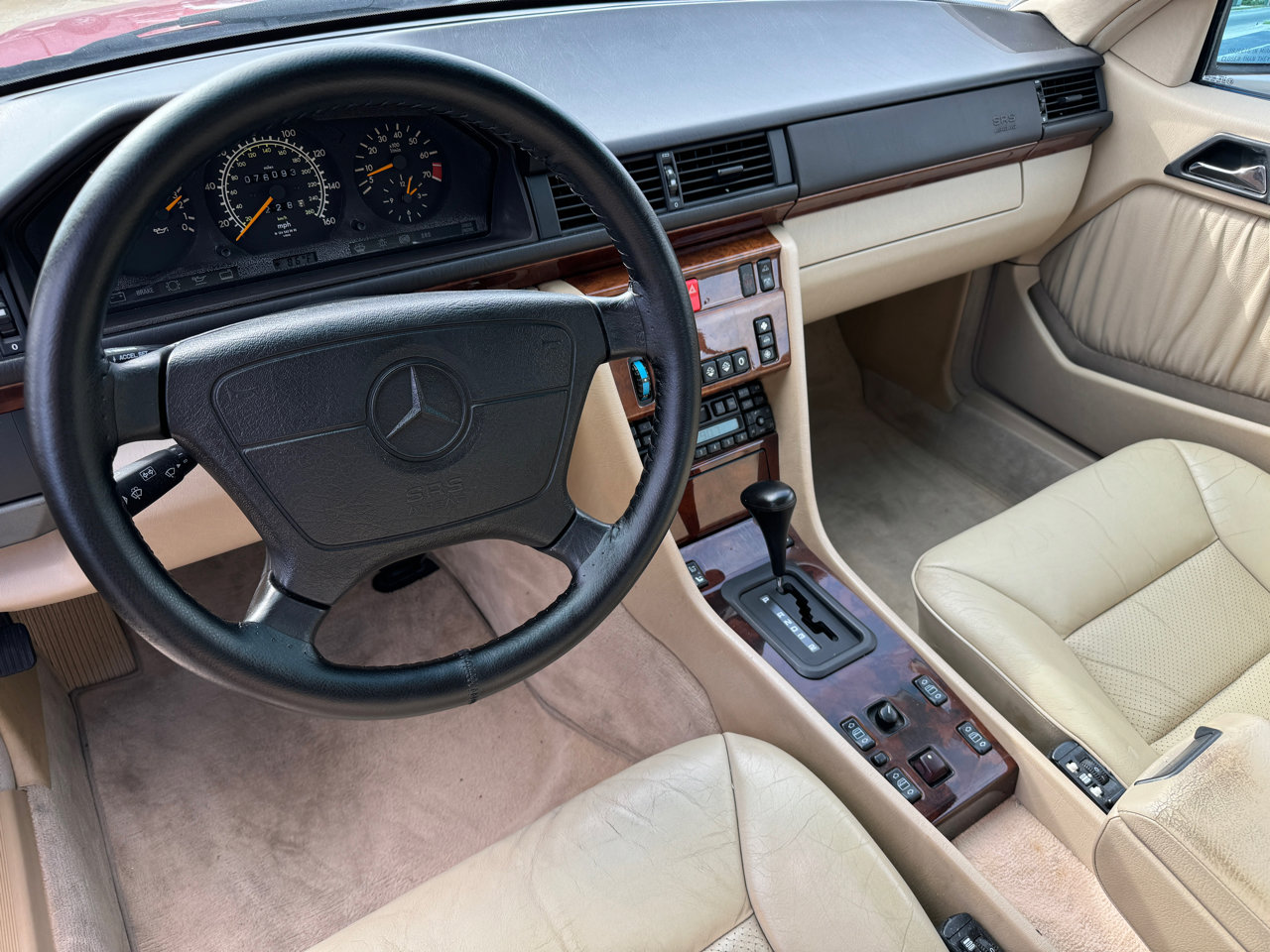 Used 1995 Mercedes-Benz E 320 Convertible image 10