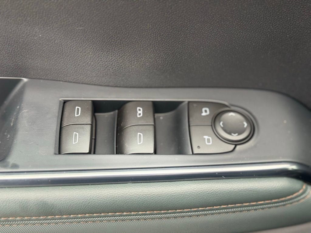 Certified 2024 GMC Acadia AT4 AWD/4WD image 23